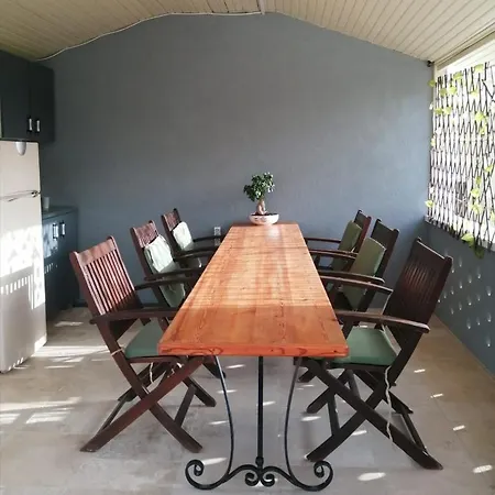 Villa Moshonisia